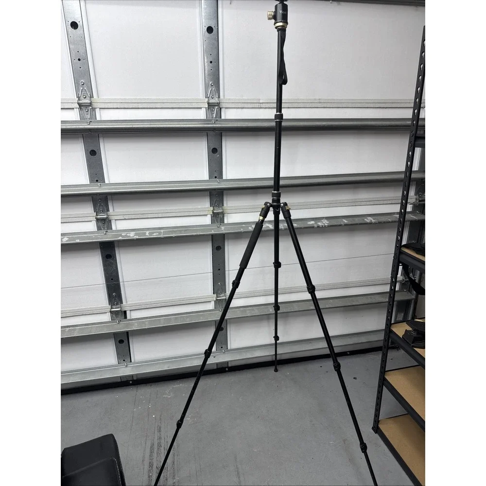 Viciall VS-01 professional tripod for iPhone or camera